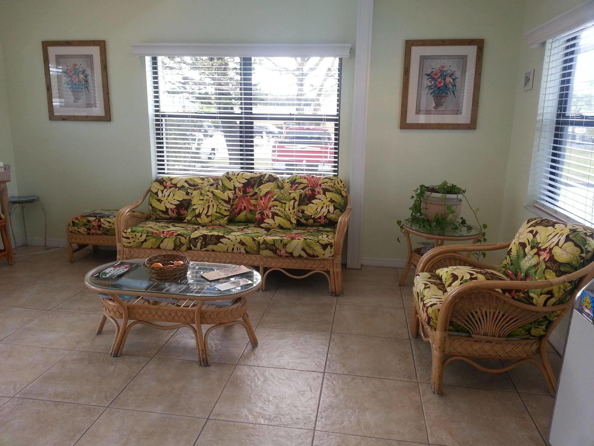 Dockside Inn & Resort Fort Pierce Exterior foto