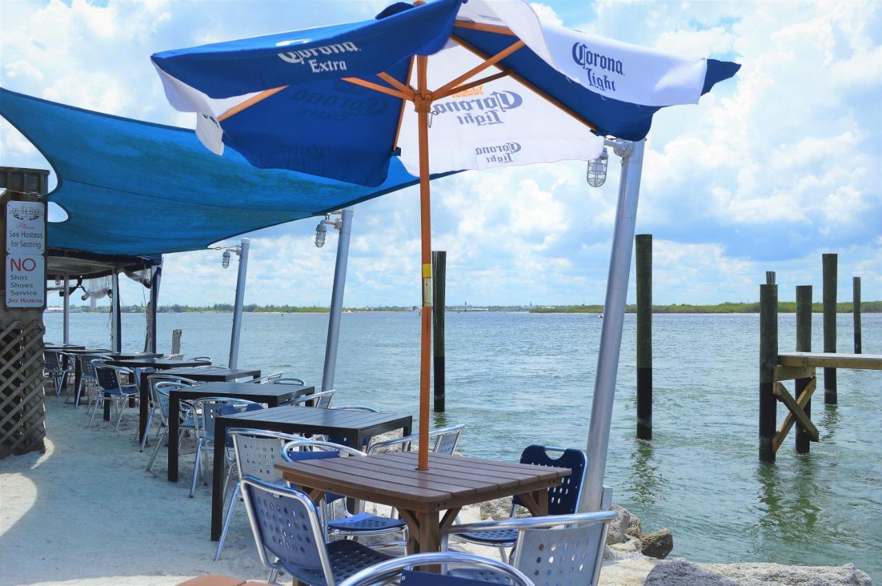 Dockside Inn & Resort Fort Pierce Exterior foto